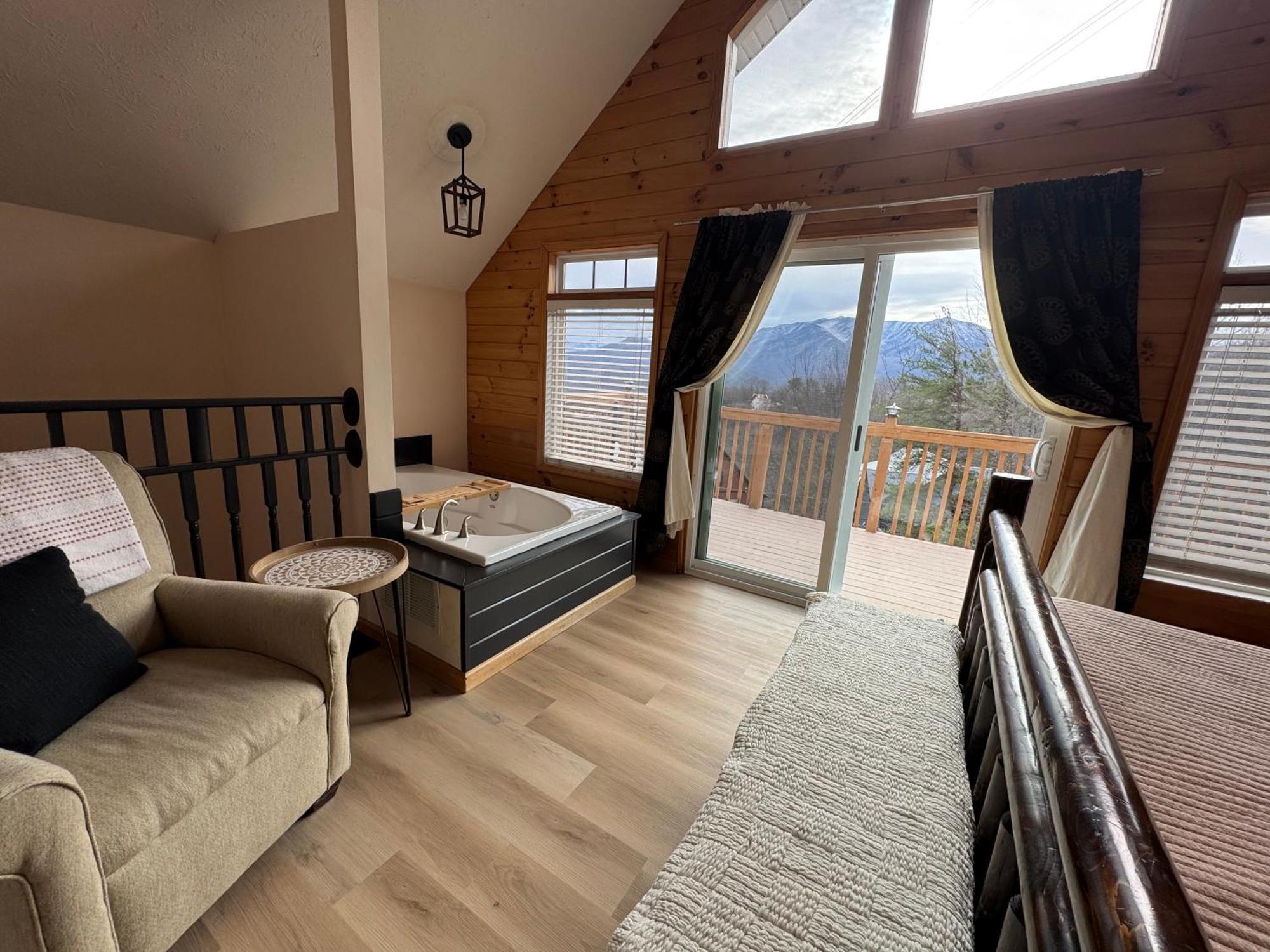 Mountain Zen Prn * Gatlinburg